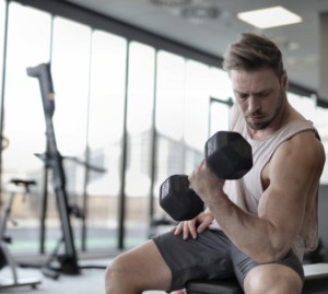 Como programar un entrenamiento de hipertrofia en hombres mayores de 45 años